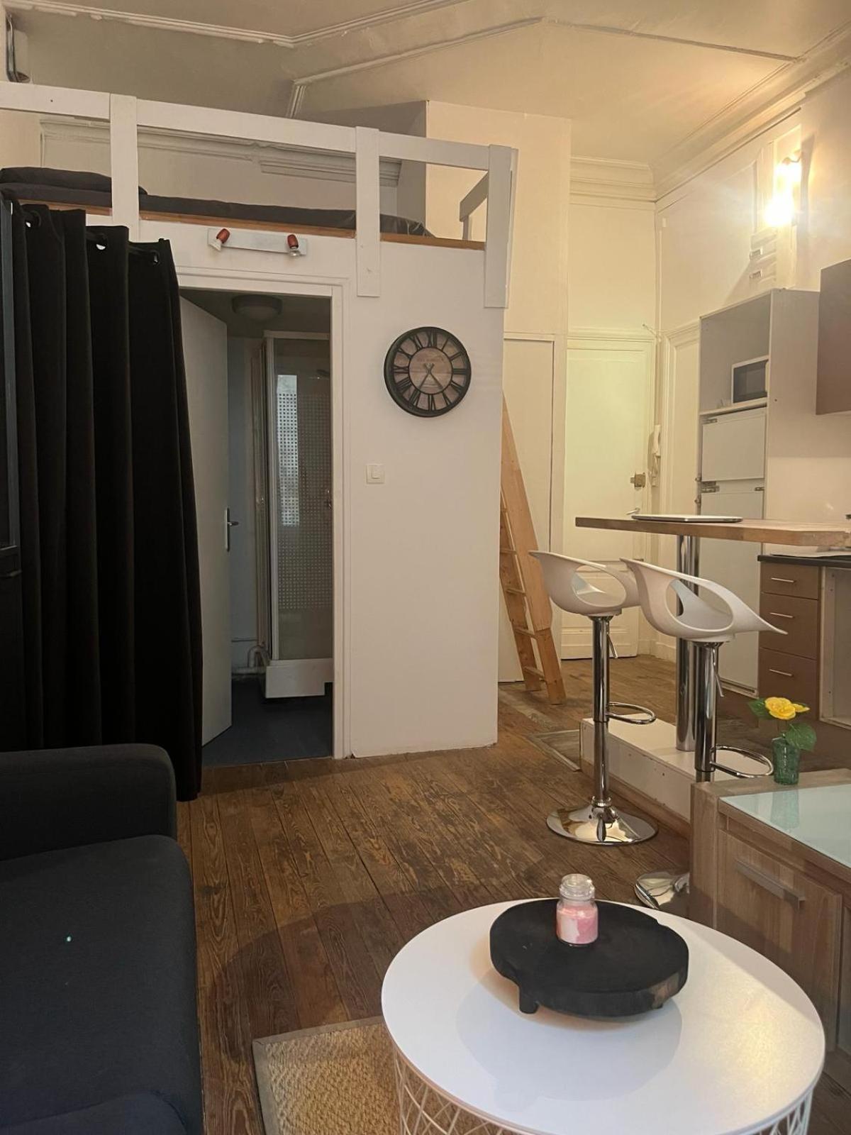 Bel Appartement Avec Mezzanine En Plein Centre De Бордо Екстериор снимка