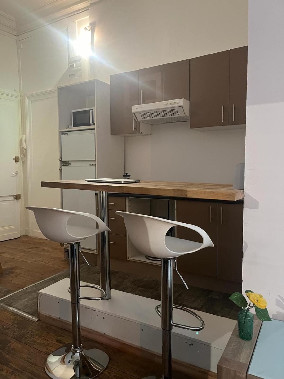 Bel Appartement Avec Mezzanine En Plein Centre De Бордо Екстериор снимка